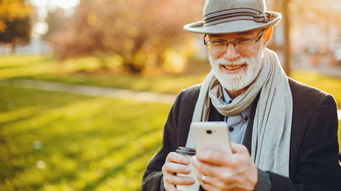 L’importance des téléphones mobiles pour les personnes âgées